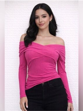 Women’s Off-Shoulder Ribbed Pink Top